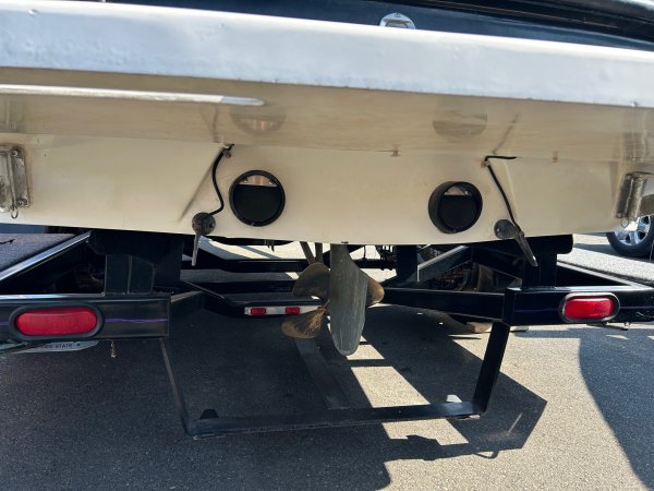 Pre-Owned 1998 Power Boat for sale